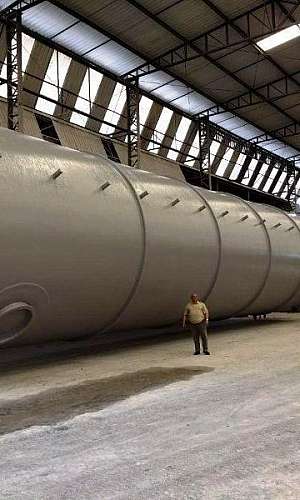 Tanque de combustível em fibra de vidro Tanque de combustível em fibra de vidro